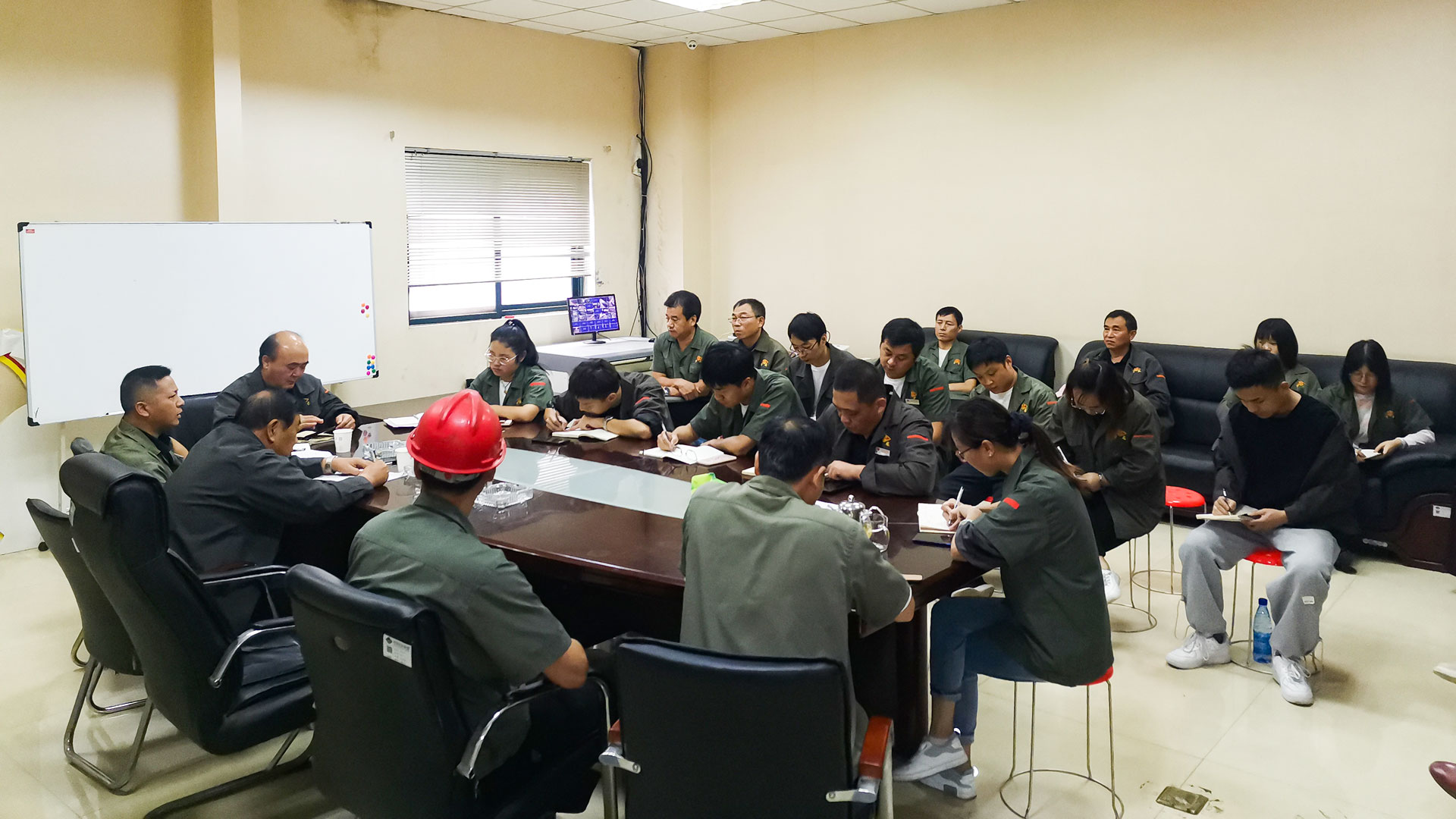 1632450858373758.jpg 召開民主生活會-(2).jpg