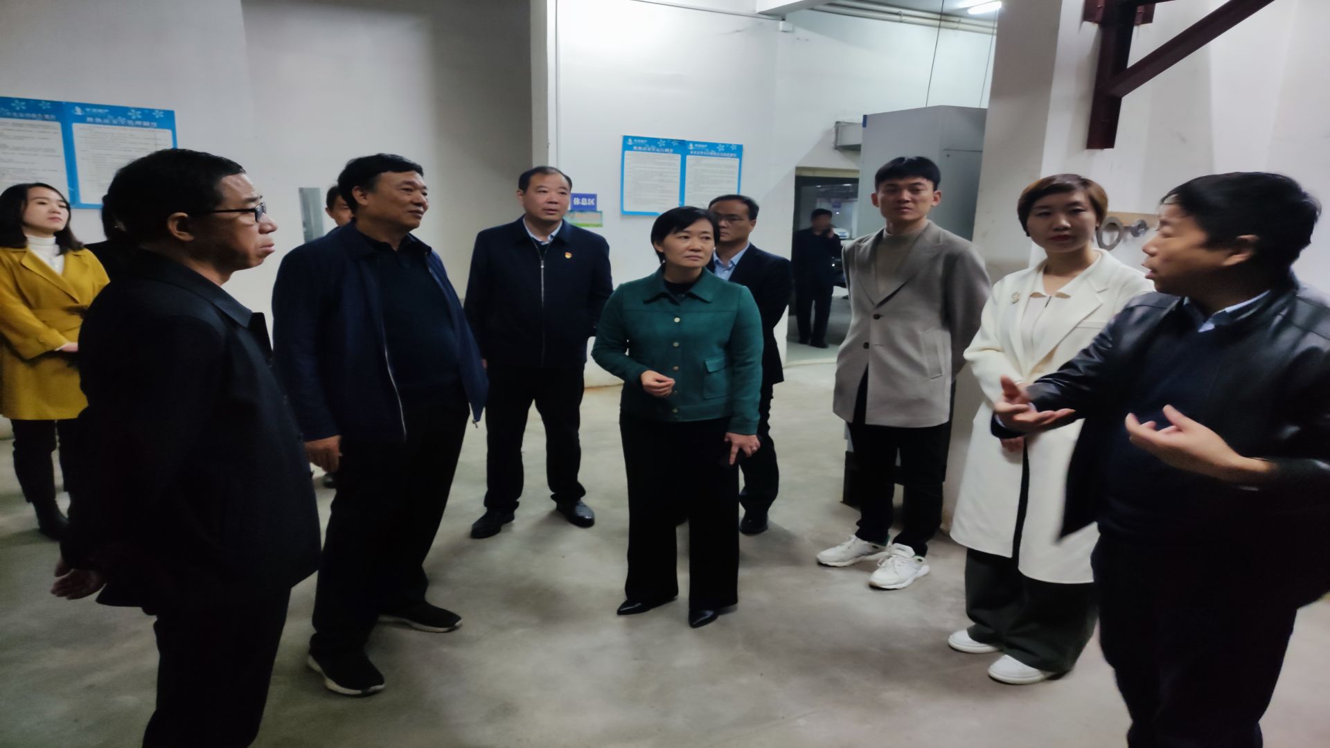 1634890890788529.jpg 1634890744459.jpg