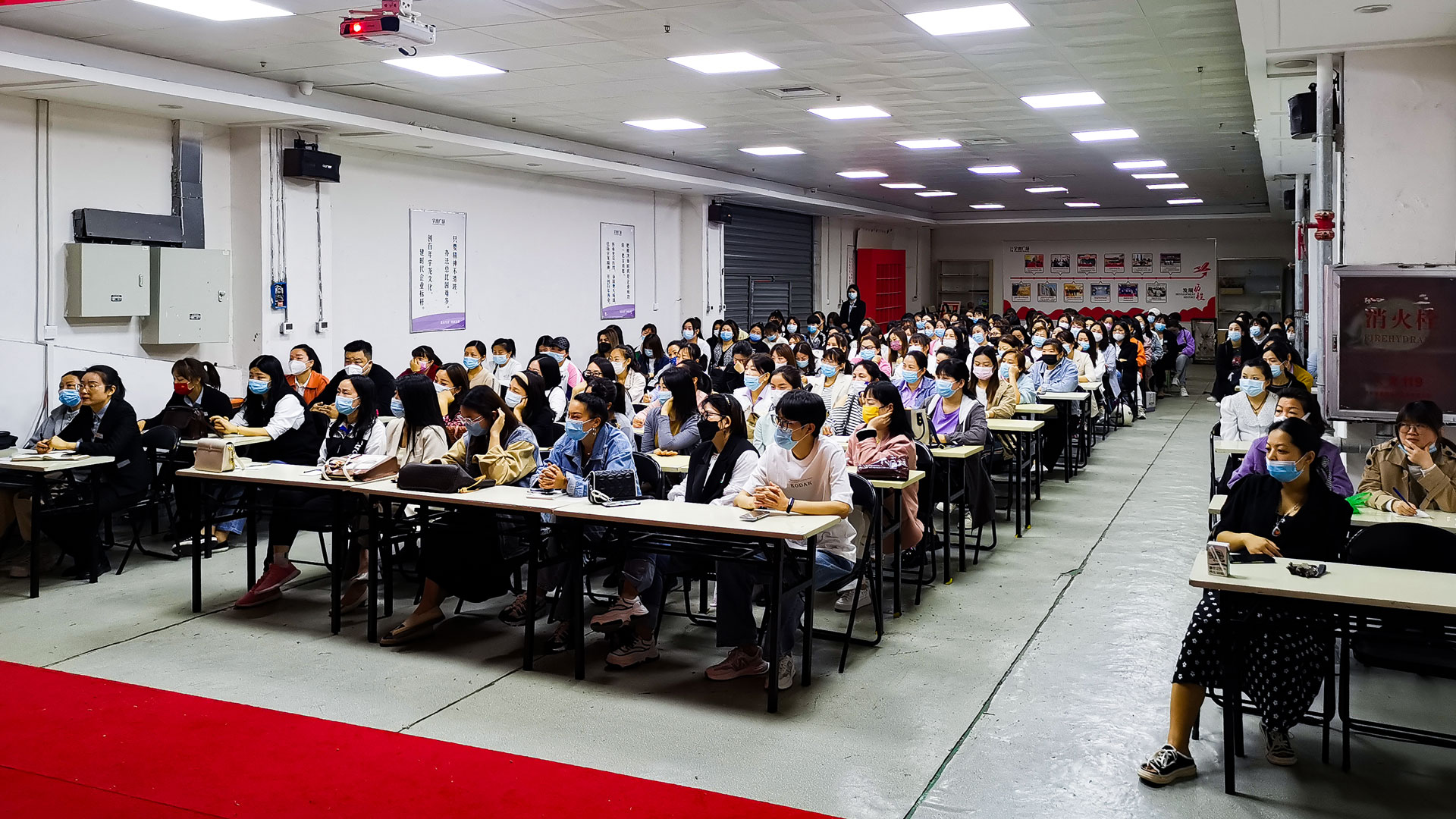 1650607033541904.jpg 商貿(mào)潮流圖二.jpg