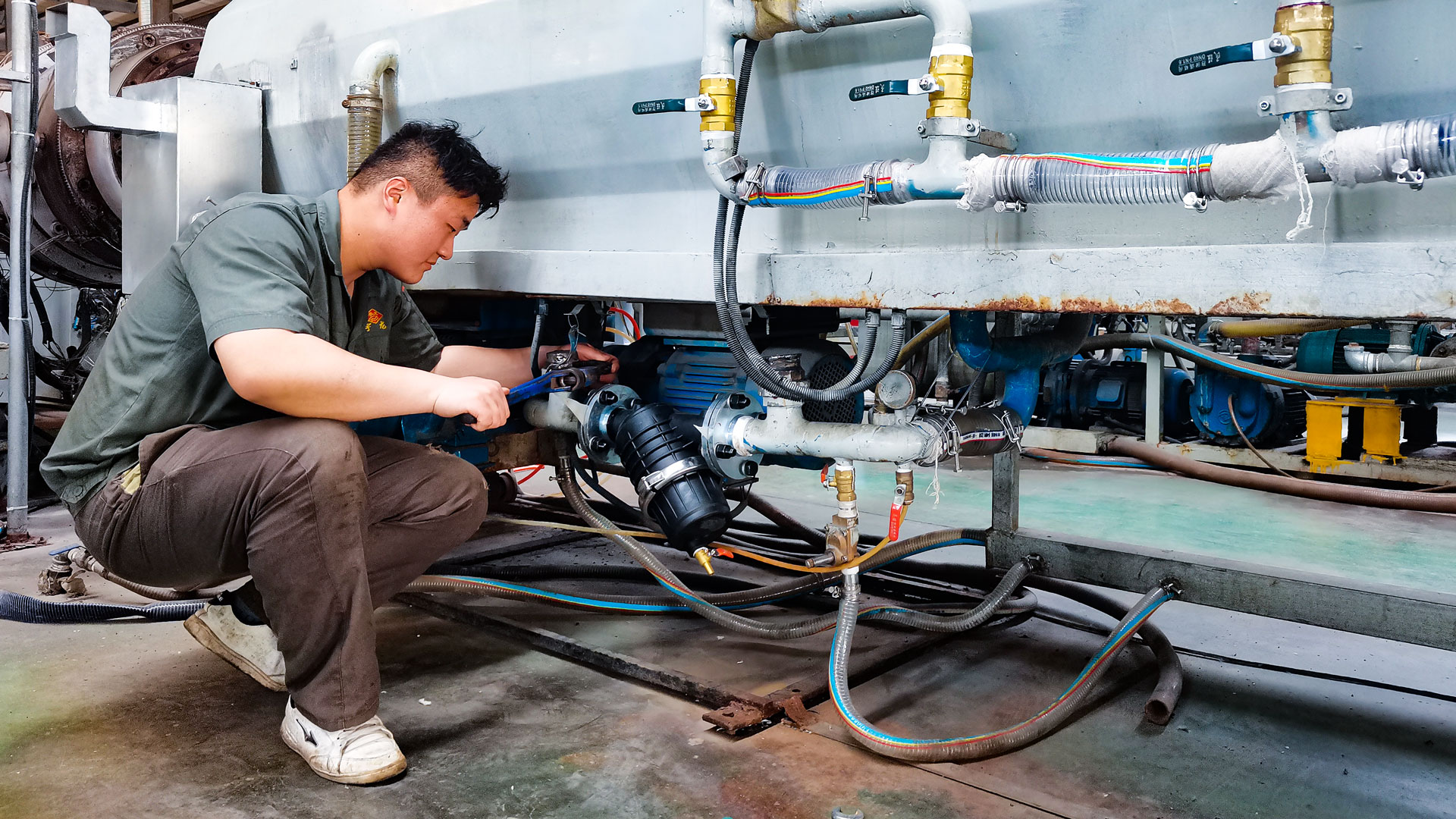 1650607471931398.jpg 管業(yè)新聞3圖-設備改造.jpg