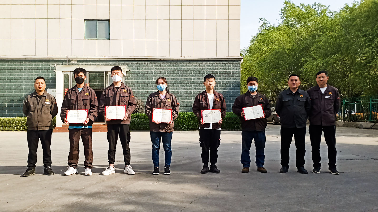 1651050562166034.jpg 圖1-季度表彰.jpg