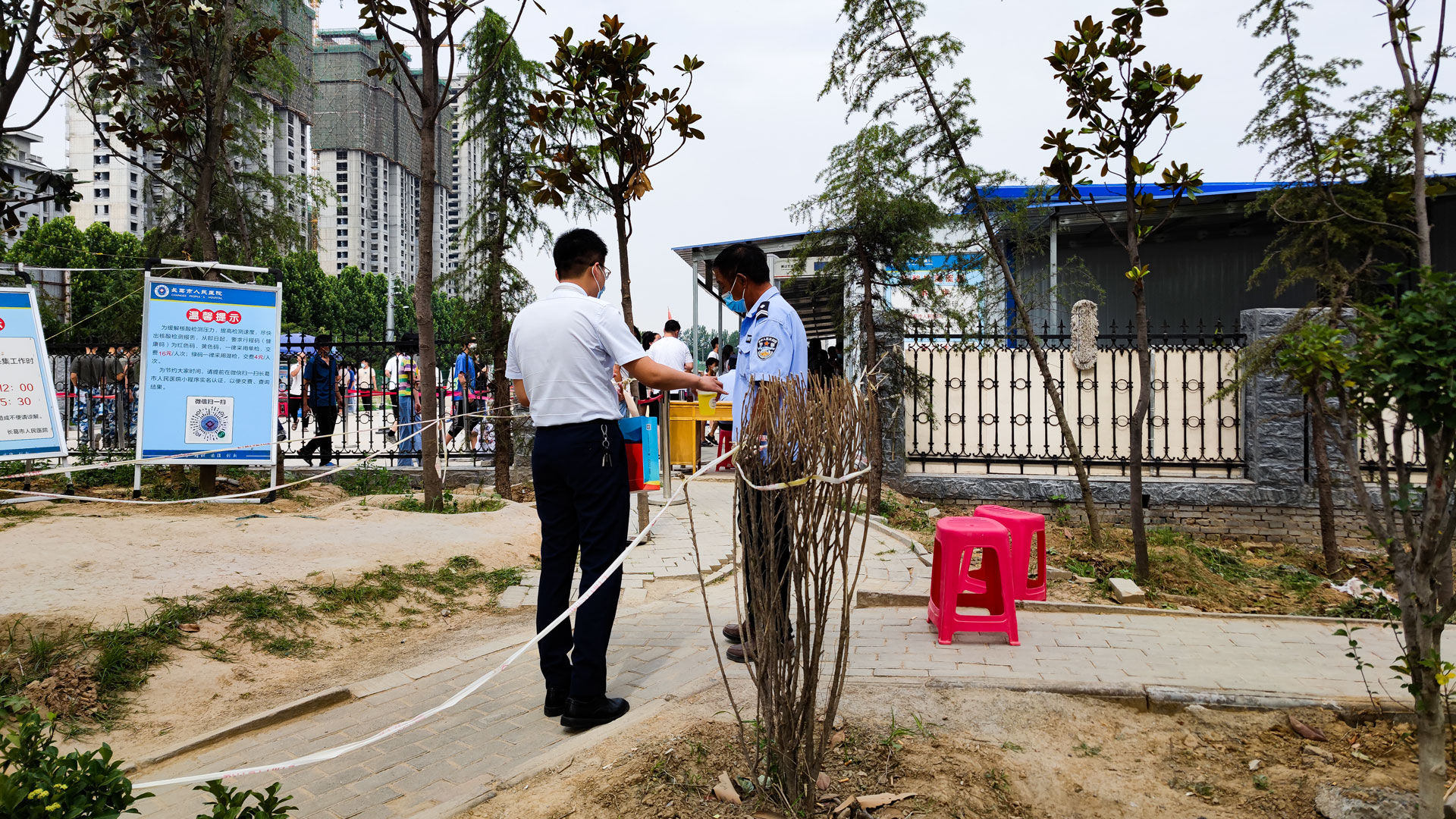 1655451155708978.jpg 慰問(wèn)抗疫天使-(2).jpg