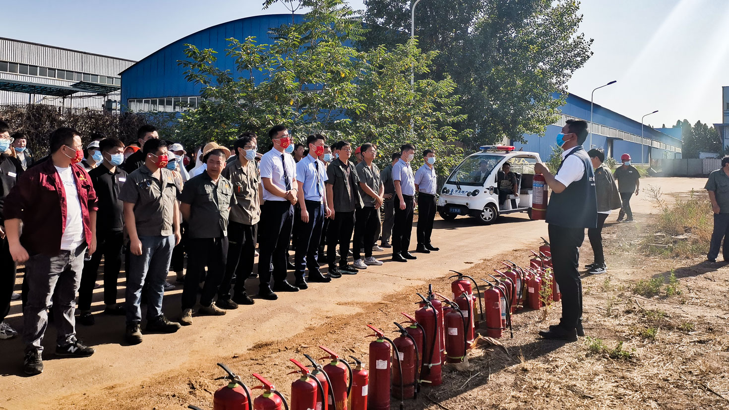 1656057425768114.jpg 遵守安全法-(1).jpg