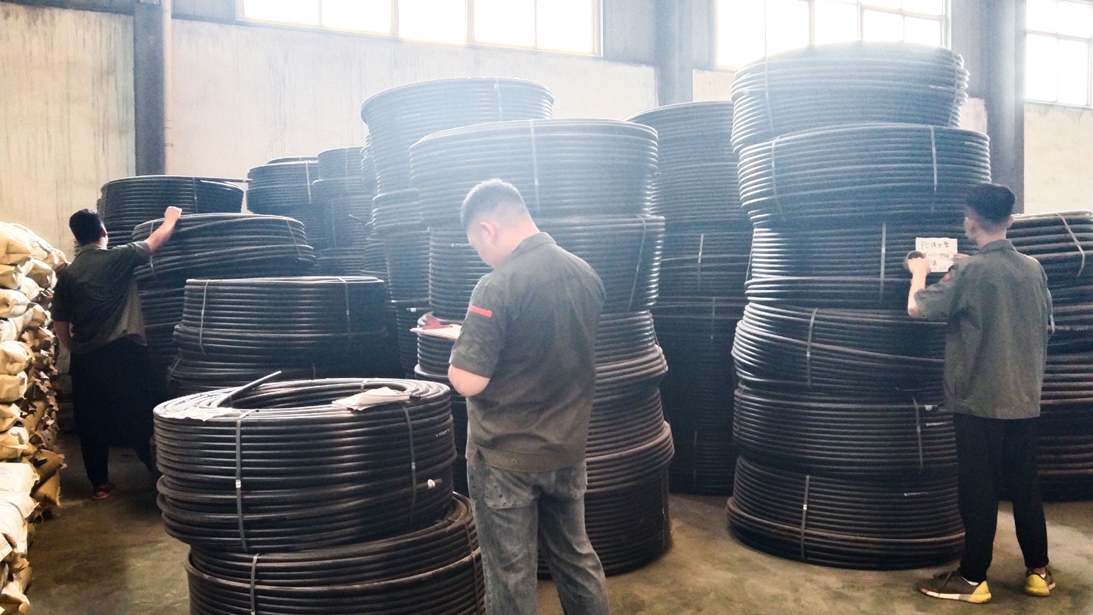 1656058364546259.jpg 開(kāi)展庫(kù)存盤(pán)點(diǎn)工作-(2).jpg