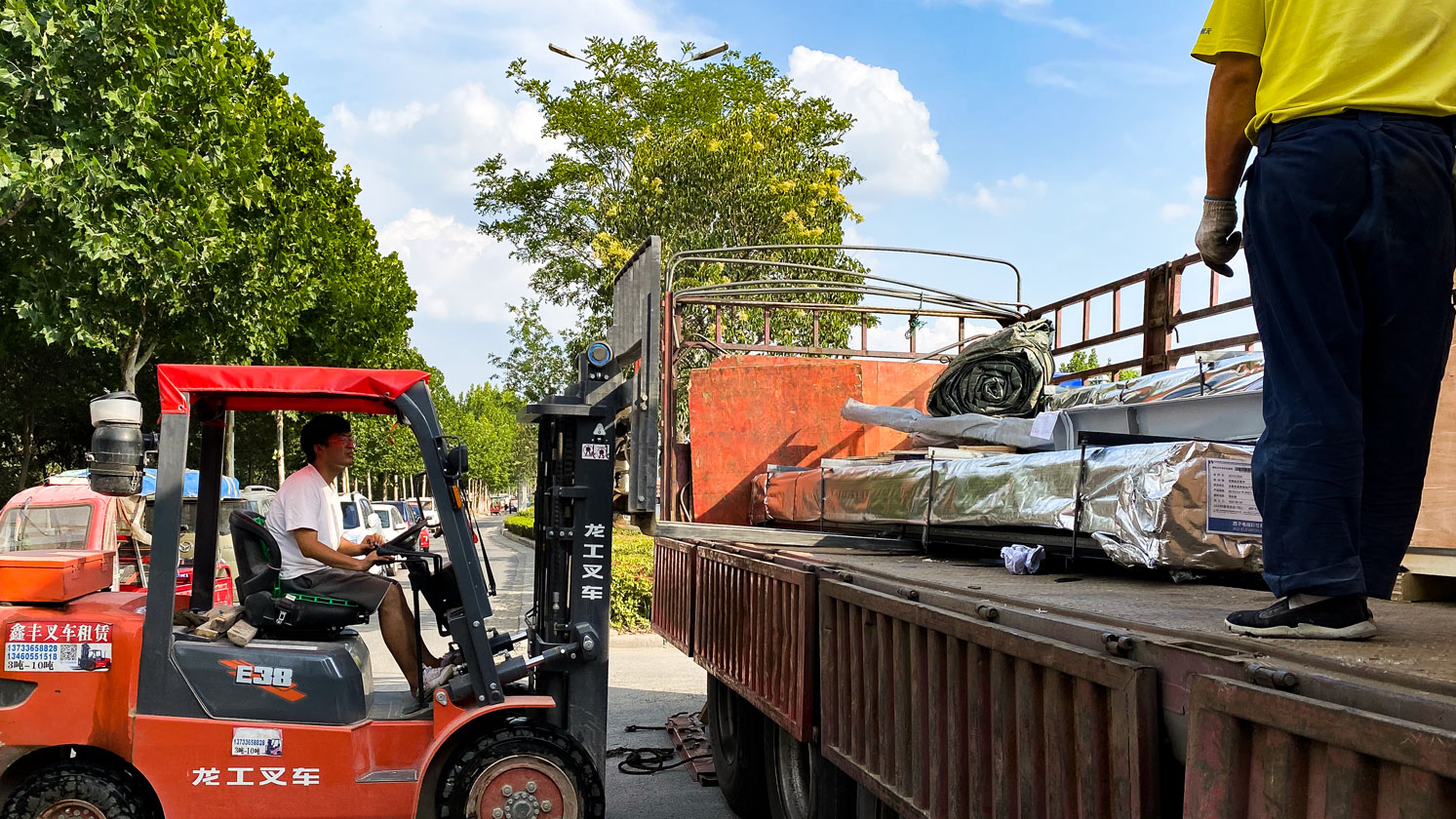 1656058632773279.jpg 緊跟施工進(jìn)度-(1).jpg