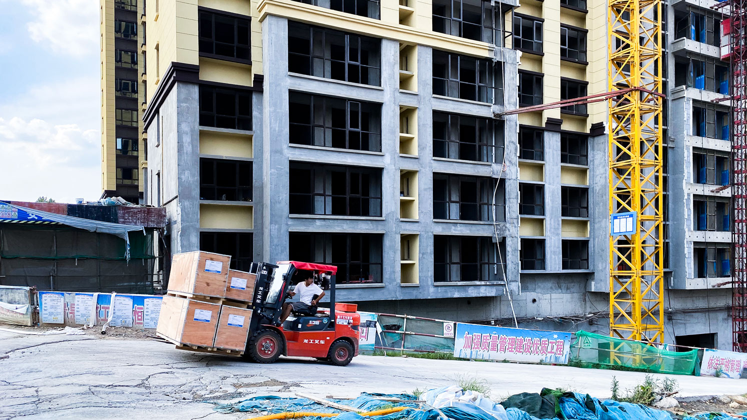 1656058649253198.jpg 緊跟施工進(jìn)度-(2).jpg