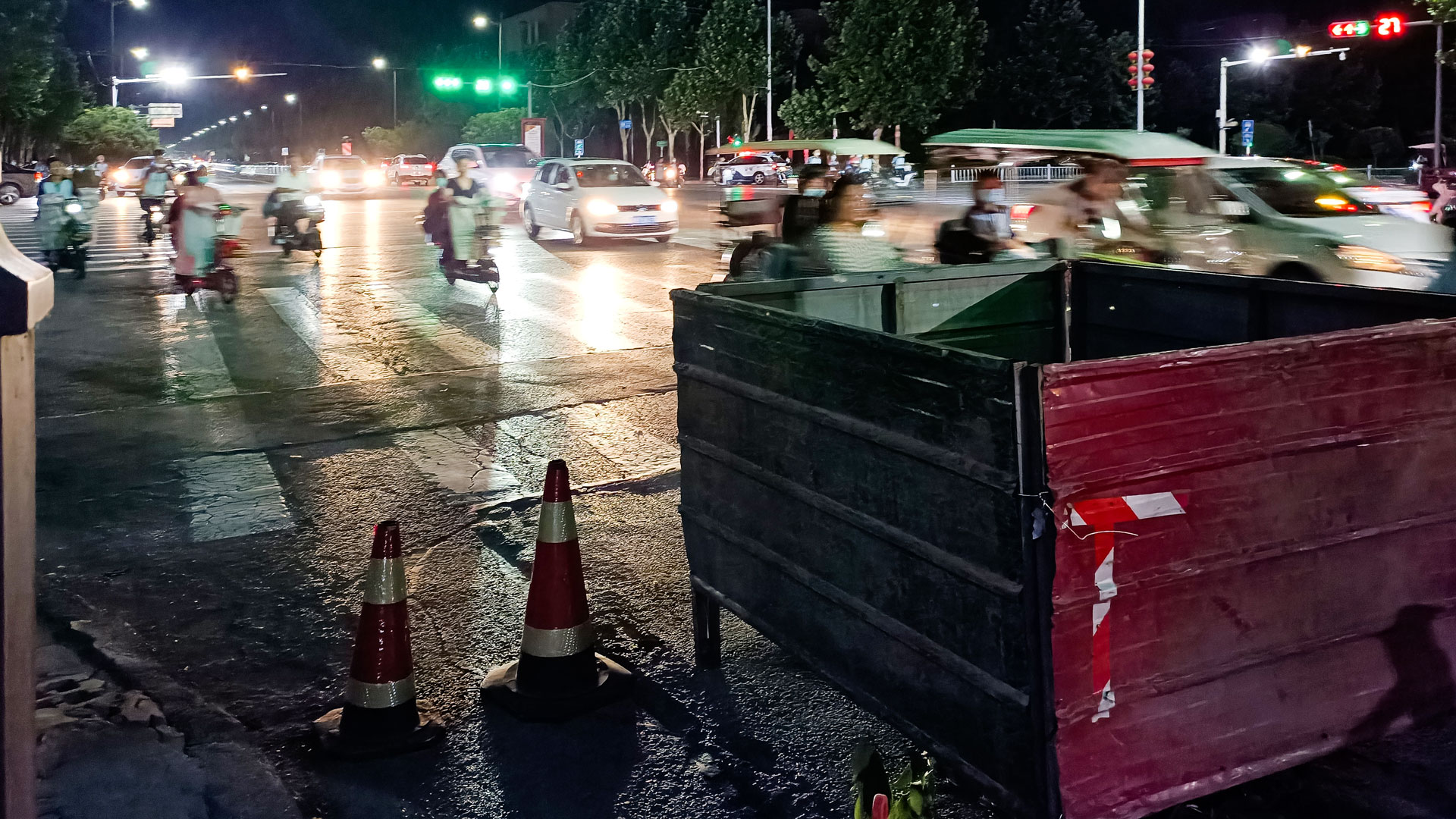 1656661993454643.jpg 維護熱網(wǎng)安全-(1).jpg