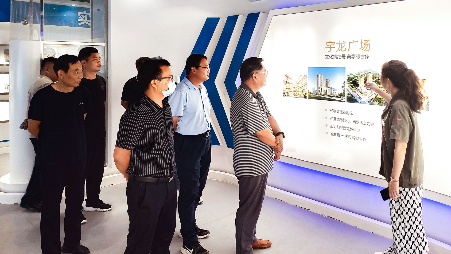 1659666527787721.jpg 迎接考察團(tuán).jpg