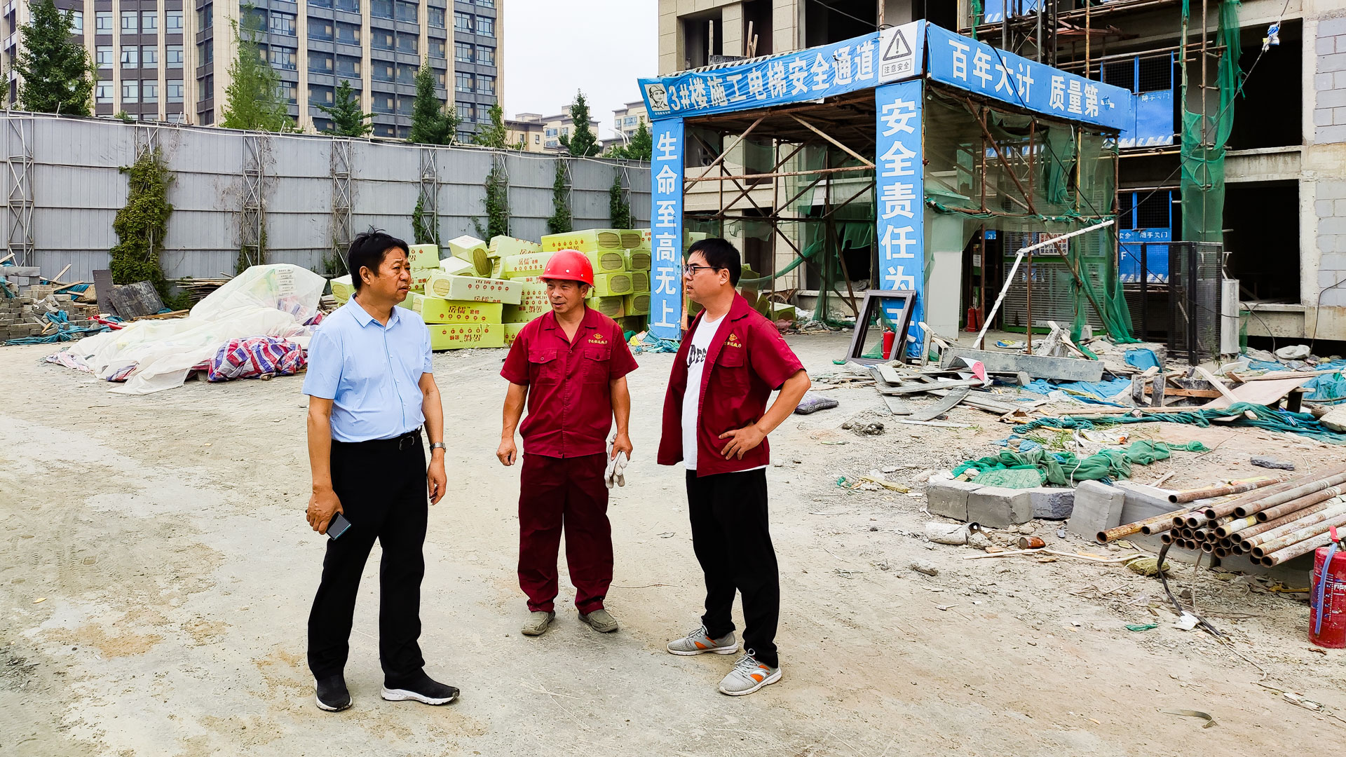 1660271003345592.jpg 實地查看各項目施工進度-(3).jpg