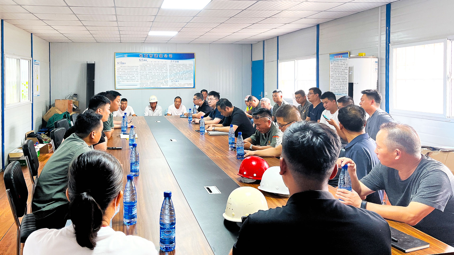 1660875383544010.jpg 嚴(yán)把質(zhì)量.jpg