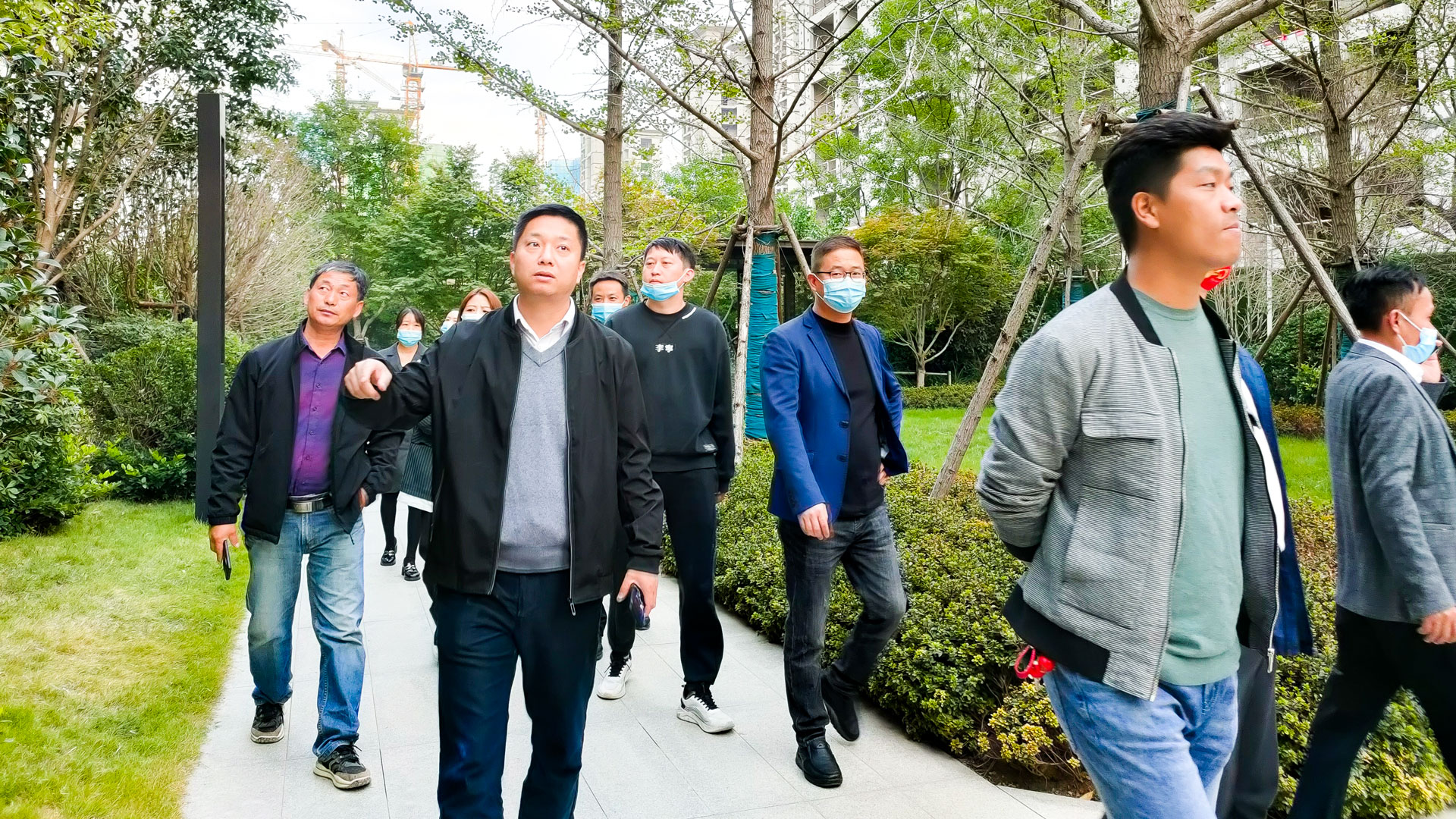 1665714872390398.jpg 走出去-(3).jpg