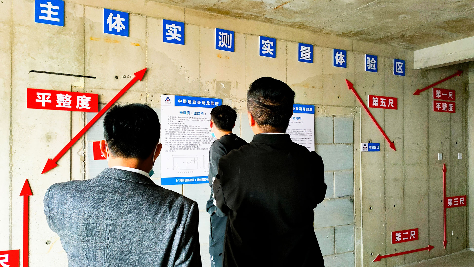 1665714886632298.jpg 走出去-(1).jpg